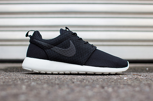 Nike Roshe Run - Black Ash Grey