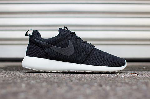 Nike Roshe Run - Black Ash Grey