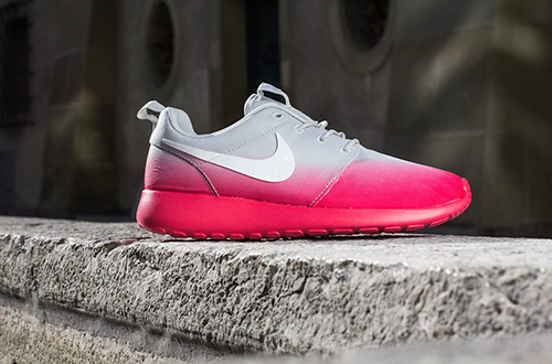 Nike Roshe Run - Light Base Grey/ White-Geranium